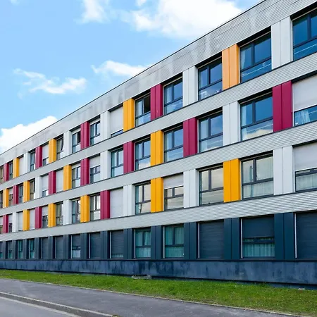 Apartment 107 - Le Lokup - Wifi - Proche Tram *