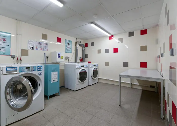 107 - Le Lokup - Wifi - Proche Tram Lägenhet Reims